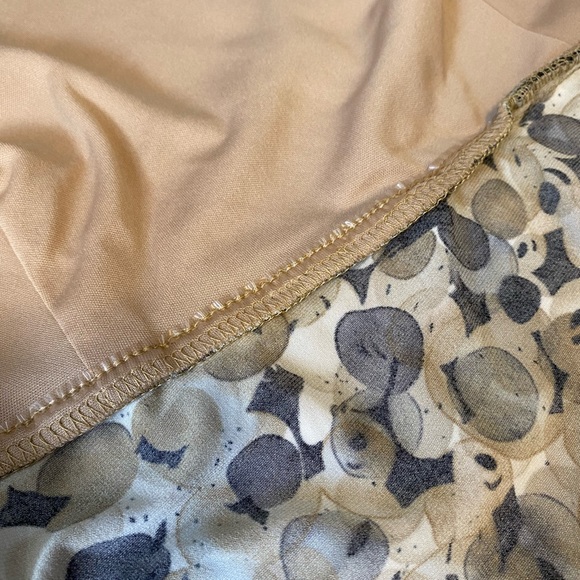 Connected Apparel Cap Sleeve Mock Wrap Dress Tan dots - Picture 6 of 16